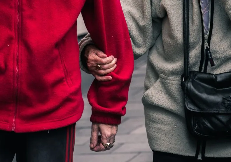 《一直以為爸媽不會老》／僅為情境圖，取自unsplash