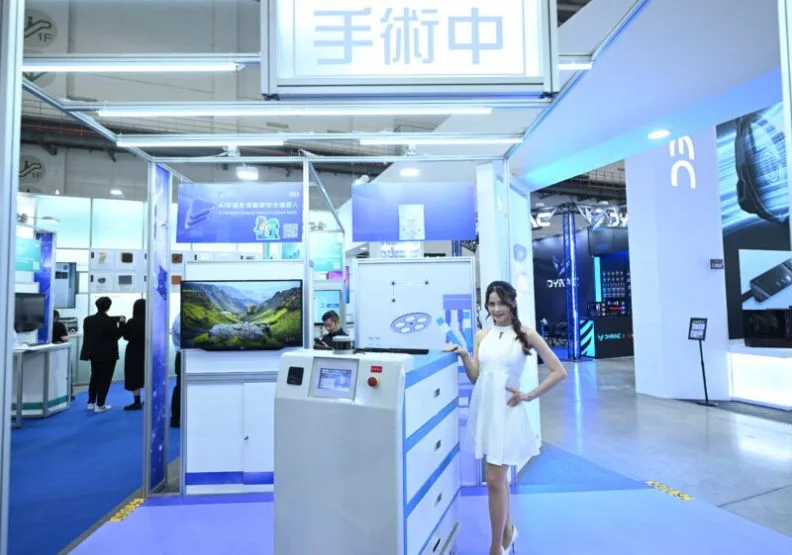 智慧醫療AI機器人「阿幫」 高雄榮總率先導入臨床場域應用。榮總提供
