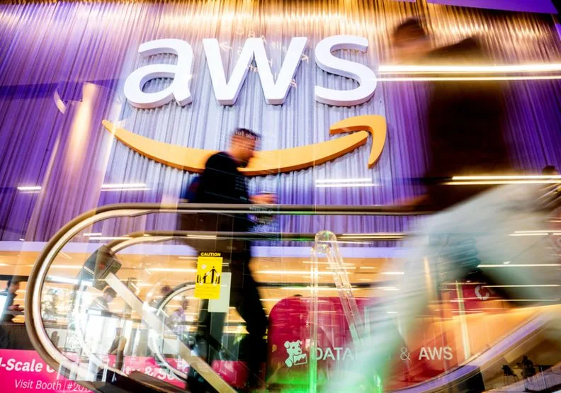 為助企業在技術快速發展的時代擁抱新機遇，AWS提供廣泛且領先的模型選擇以及強大的AI代理（agent）能力。AWS提供