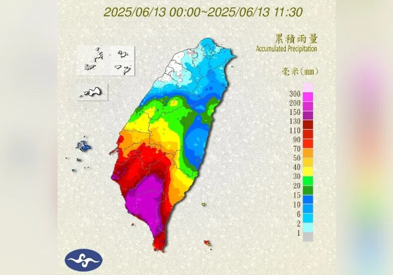 高雄市昨晚入夜後大雨不斷，強風大雨持續至今。中央氣象署提供