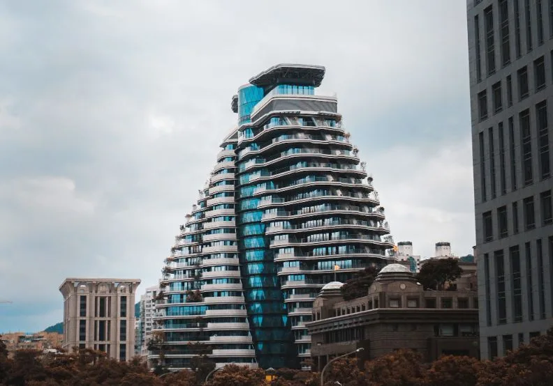 對高資產族群，不只是選擇地段或比較坪數與裝潢，而是資產配置策略的一環。／僅為情境圖，取自unsplash