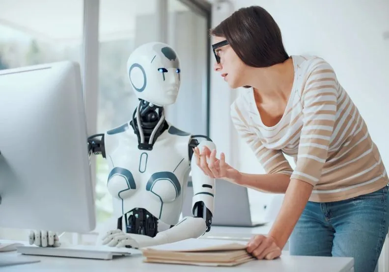 機器人掌握更多社會事務的時代，不再只是幻想。僅為情境配圖，Shutterstock