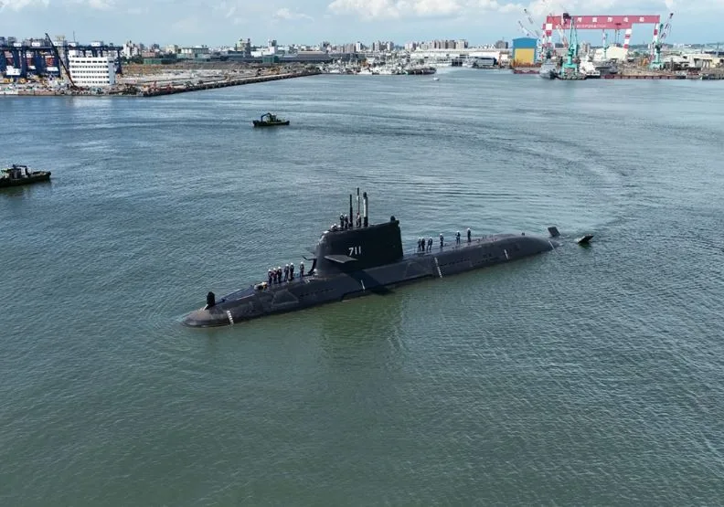 台船表示，國造潛艦原型艦海鯤艦已於6月14日在高雄港灣內實施航行測試。取自台船官網