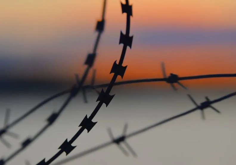 《再談阿共打來怎麼辦》／僅為情境圖，取自unsplash