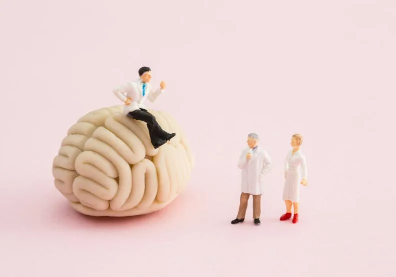 老化與失智症本質不同，但兩者並非壁壘分明，因此常被混淆。僅為情境配圖，取自Shutterstock