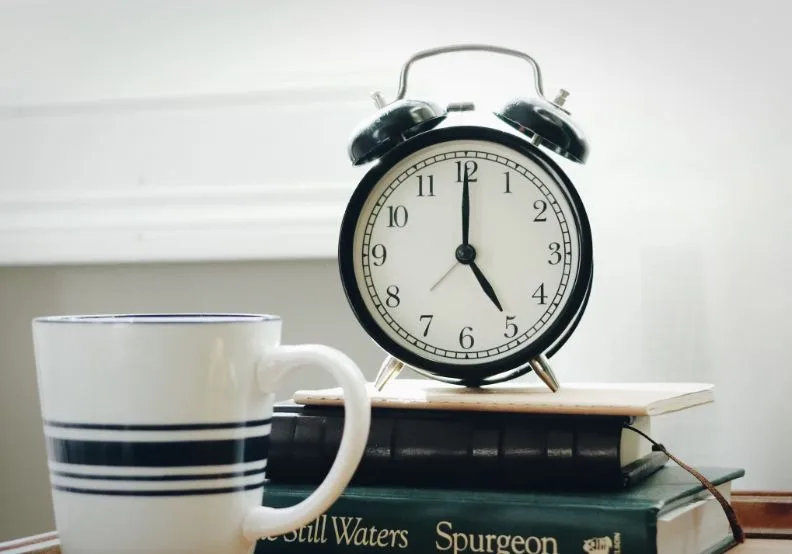 《隔壁的億萬富翁在下午5點以後會做的事》／僅為情境圖，取自unsplash