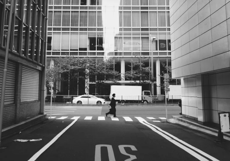 《4帳戶教你逆襲致富》／僅為情境圖，取自unsplash