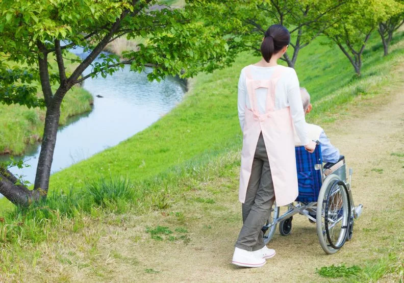 2026長照3.0全新上路。僅為情境配圖取自Shutterstock