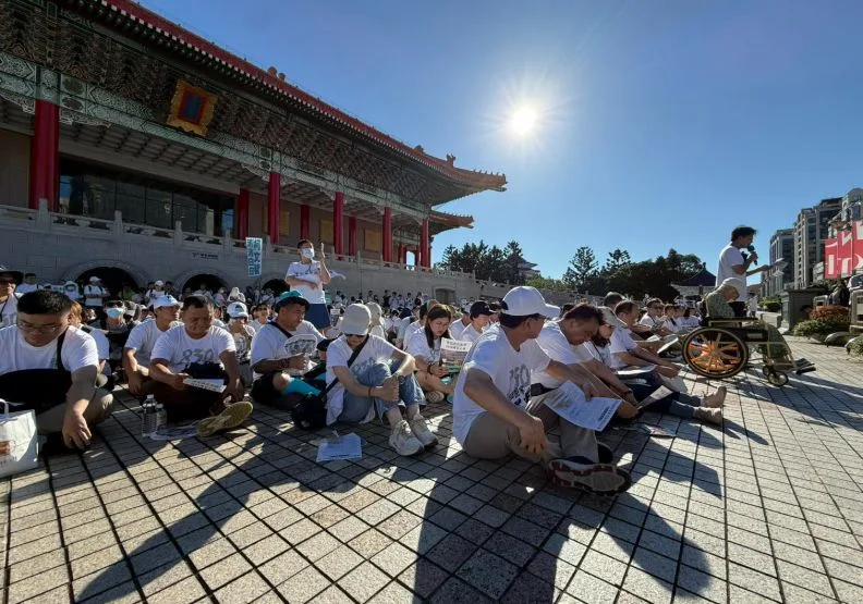 民眾黨主席黃國昌今天號召司法走讀行動。取自臉書@台灣民眾黨立法院黨團