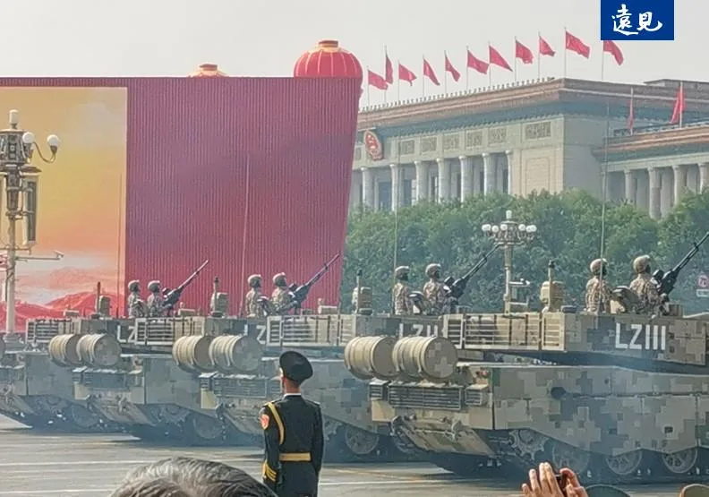 解放軍每一次閱兵，世界皆矚目。圖為「中華人民共和國成立70周年大會」的大型閱兵儀式。邱莉燕攝