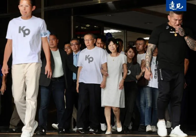 柯文哲於今（8）日完成交保返家。張智傑攝