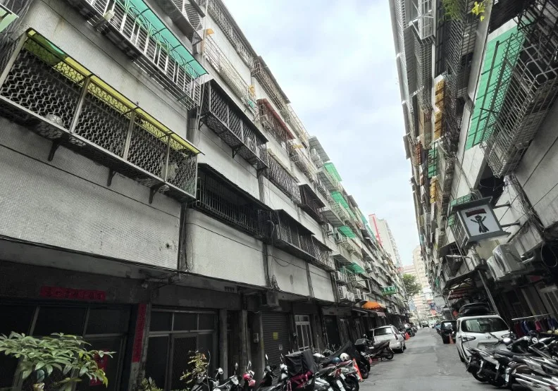 老公寓自備款也不低。台灣房屋提供。