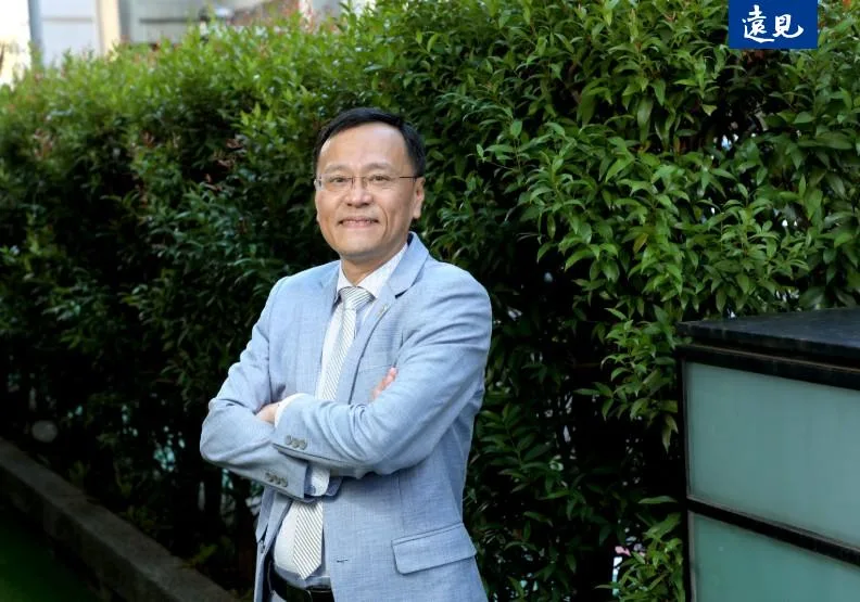 臺北大學校長林道通帶領學生，透過 「北大玩具節」 和 「無牆美術館」，從校園走向社會，拓展永續影響力。 張智傑攝