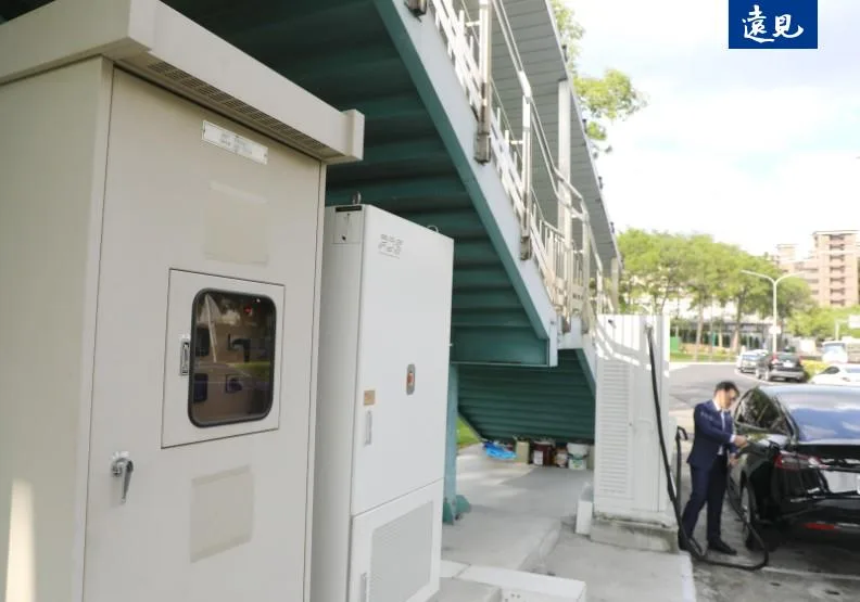 明志科大結合太陽能與智慧電網控制技術，打造兼具教學與實證功能的微電網。蘇義傑攝