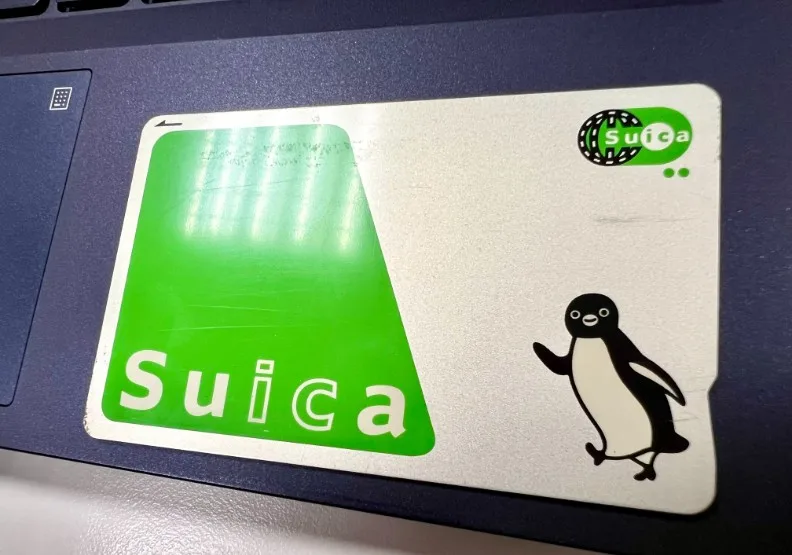 長達1/4世紀以來深受喜愛的「Suica企鵝」，將在2026年底「畢業」。遠見編輯部