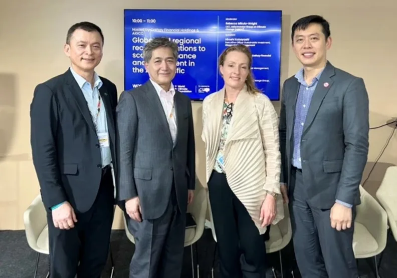 國泰金控以擴大亞太氣候金融投資規模為題跨國交流。左起為國泰世華銀副總温珍瀚、日生資產管理永續投資執行官Hiroshi Kobayashi、亞洲投資人氣候變遷聯盟執行長Rebecca Mikula-Wr