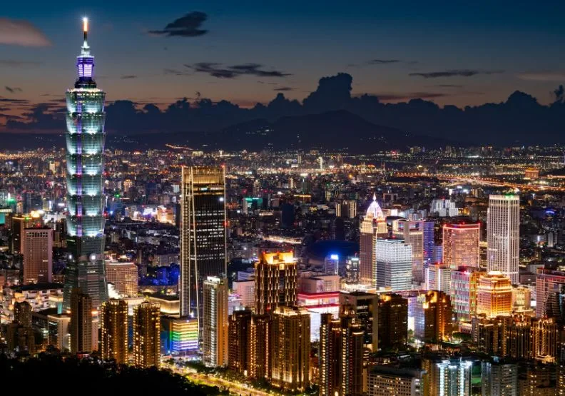 《台灣科技島1981~2025》／僅為情境圖，取自unsplash