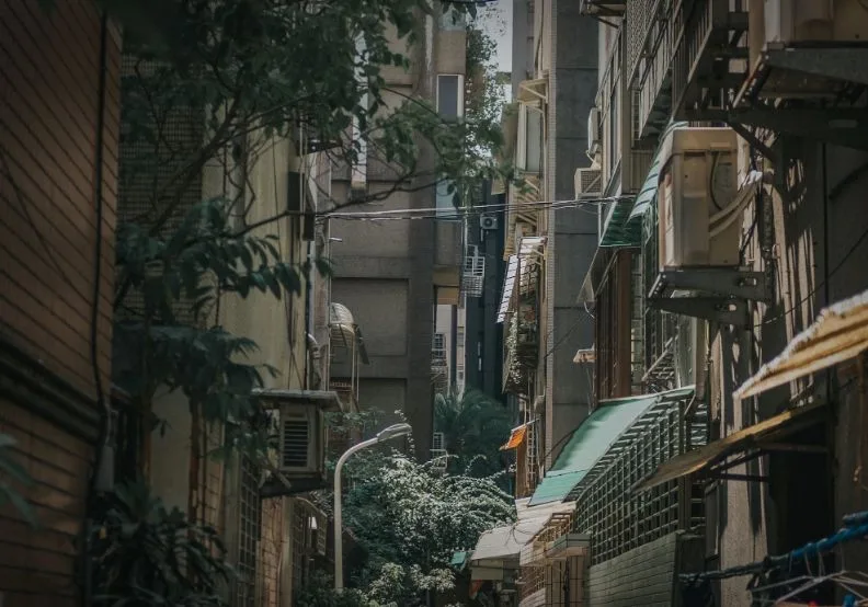 胡偉良：都更核心從不只是房價，而是居住安全與公共利益。／僅為情境圖，取自unsplash