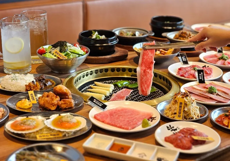 乾杯燒肉居酒屋宣布1/14起全台門市大改版，提供百樣餐點組合。乾杯提供