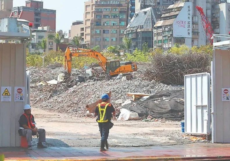土方管理新制上路，使得處理費大幅提升，帶動可寧衛、泰霖等5檔相關受惠股強勢吸金。工商時報提供