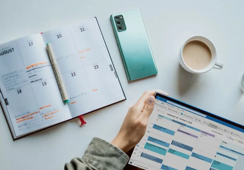 《高效職場生存法圖解》／僅為情境圖，取自unsplash