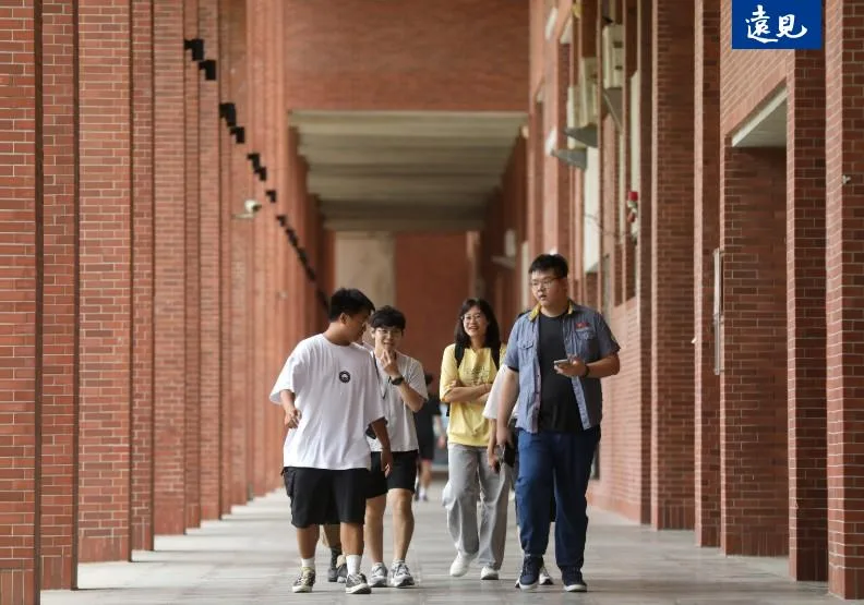 AI對全球高等教育帶來的衝擊一波又一波。圖為國立中山大學校園。張智傑攝