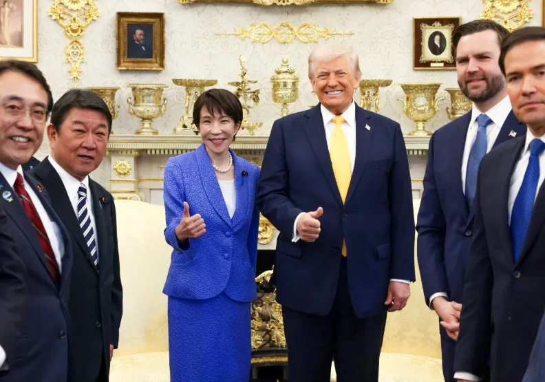 日本首相高市早苗（左三）展現政治手腕，與美國總統川普（右三）的互動成為焦點。X@takaichi_sanae