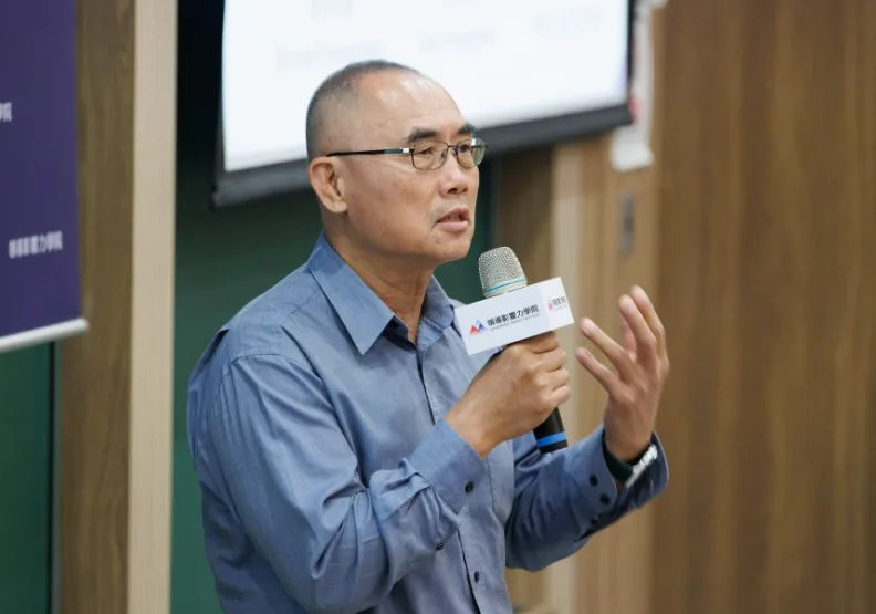 曾在「聯邦學習」領域做出關鍵貢獻的AI科學家楊強。領導影響力學院提供領導