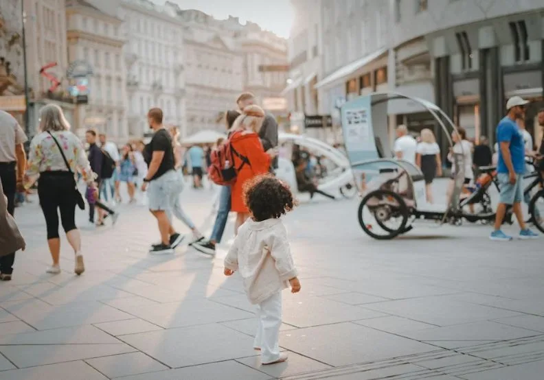 《帶孩子去冒險！歐洲親子旅遊很簡單》／僅為情境圖，取自unsplash