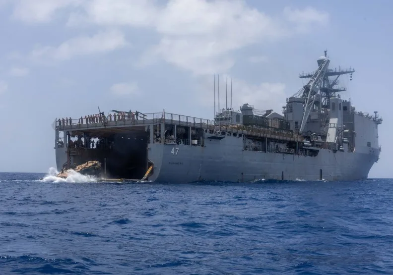 美國持續封鎖荷姆茲海峽。取自X@CENTCOM
