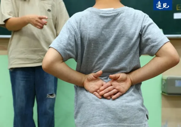教師困境全面升高，三大荒謬壓垮第一線教學