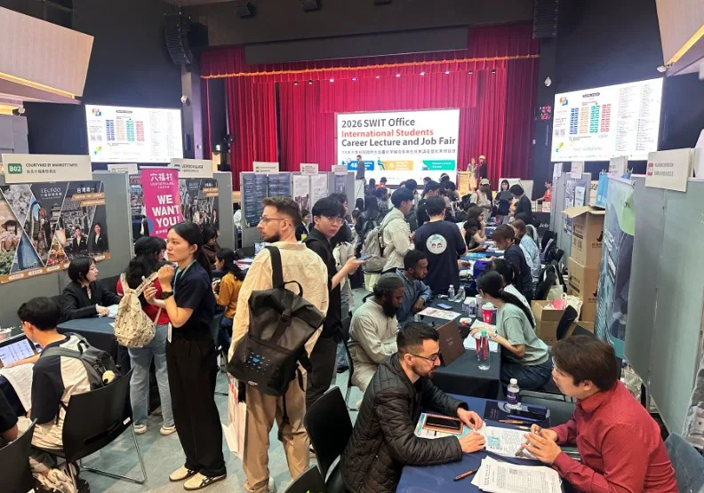 教育部為提升國際生在台就業機會，於4月舉辦北中南三場「就業講座暨就業博覽會」。教育部提供