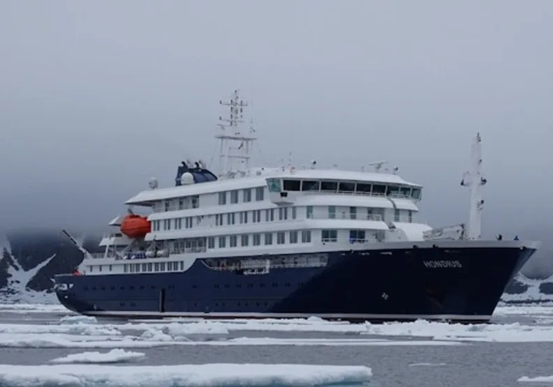 郵輪MV Hondius。取自荷蘭旅遊公司Oceanwide Expeditions官網