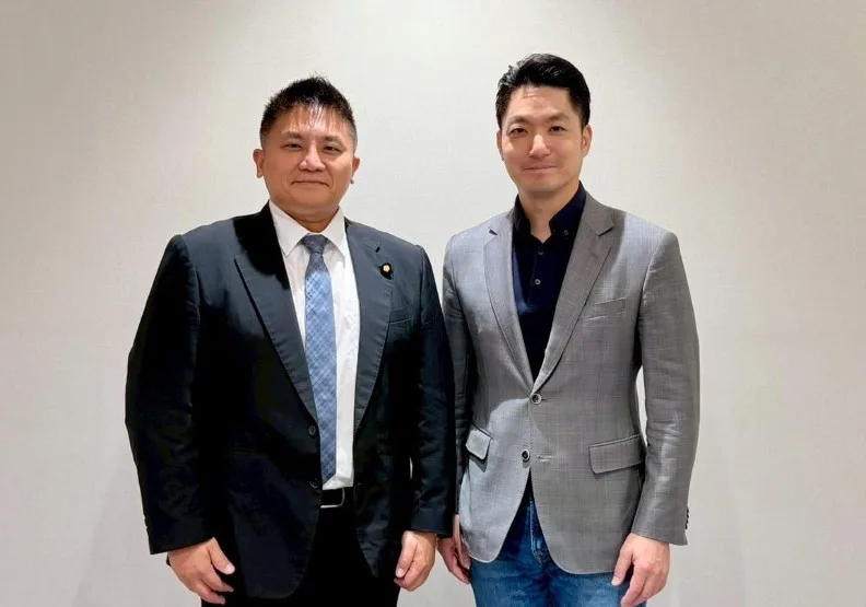 國民黨、民眾黨共推宜蘭縣長參選人，民調結果由國民黨立委吳宗憲（左）勝出。取自吳宗憲臉書