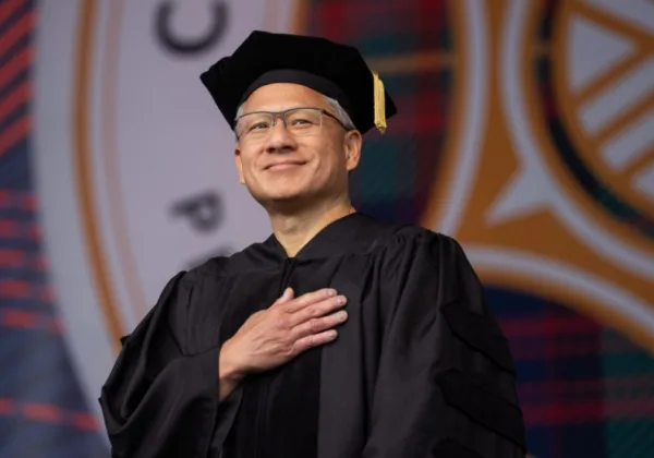黃仁勳母親節感性致詞：媽媽當年放棄一切來美國，只為哥哥和我
