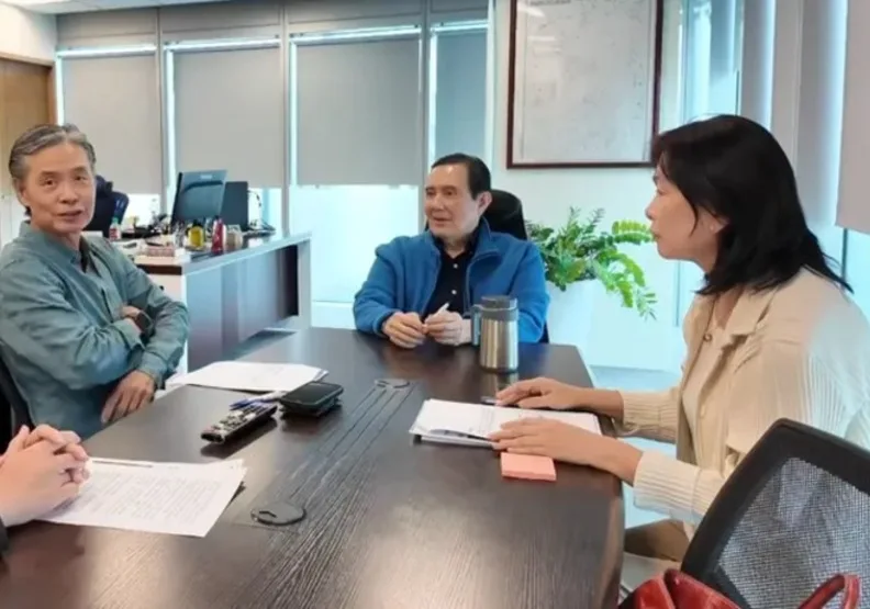 馬英九昨天現身發聲明 。馬英九基金會提供