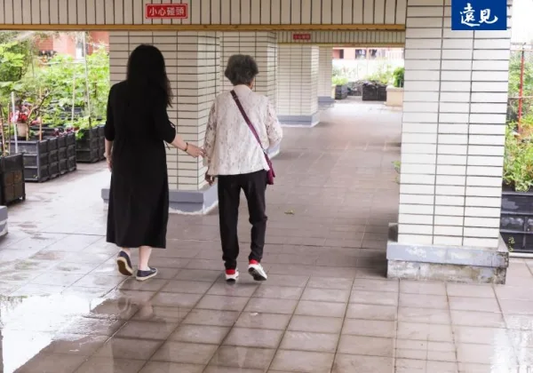 不老台灣大調查》七成民眾最怕老後失智，盼身心健康、經濟無虞