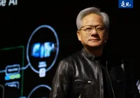黃仁勳又看對！莫德納用AI做疫苗股價漲，輝達AI+醫療股全解讀