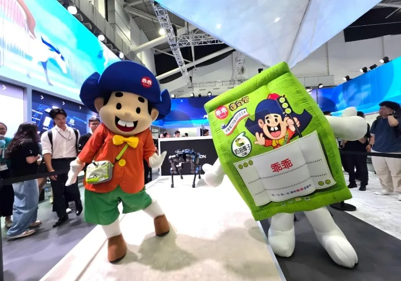 從綠色乖乖到 AI 機器狗，乖乖持續參與 COMPUTEX 2026 匯聚科技產業的過去、現在與未來。乖乖提供