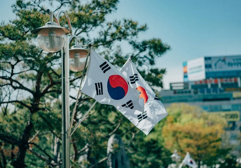 近期韓股劇烈波動，多次引發熔斷。unsplash by nardly