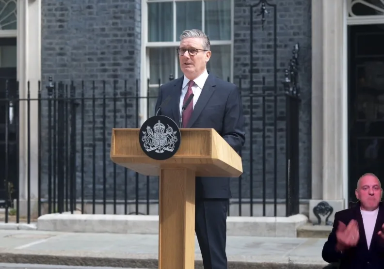 英國首相施凱爾（Keir Starmer）今天宣布，他將辭去首相及工黨（Labour Party）黨魁職務。取自X@Keir_Starmer