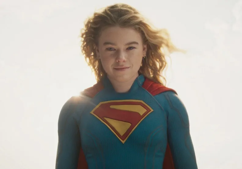 米莉愛考克演出《超少女》，讓全球觀眾看見她的魅力。Warner Bros.