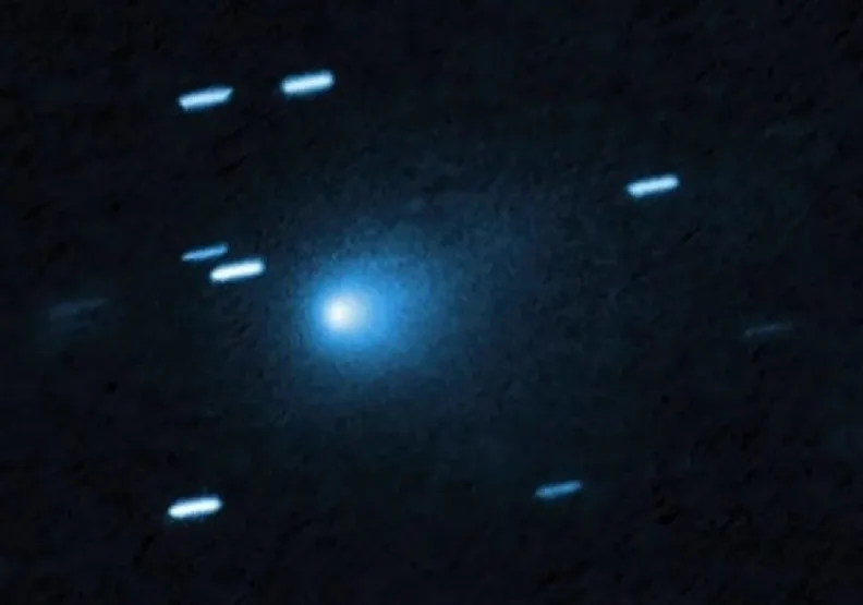哈伯太空望遠鏡拍攝到星際彗星3I/ATLAS的景象。取自NASA