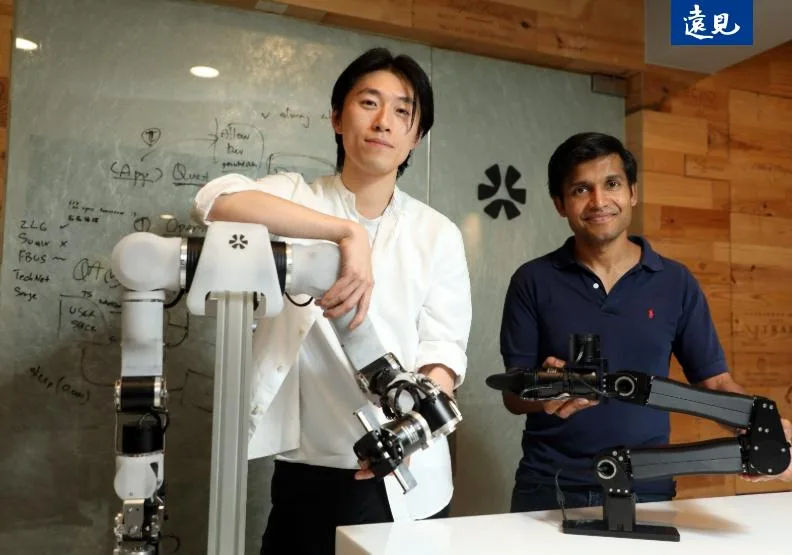 Anvil Robotics共同創辦人夏一鳴（左）、普拉迪普（Vijay Pradeep）（右）。張智傑攝