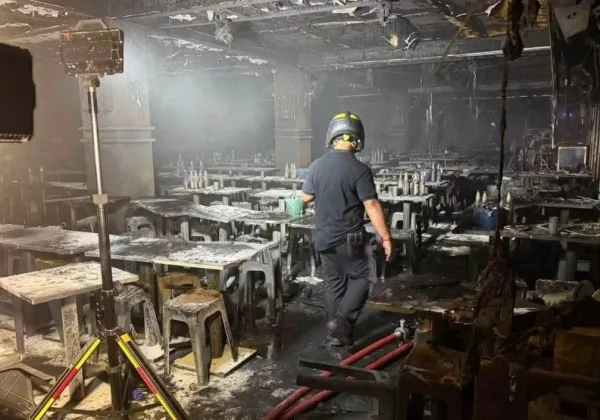17年來最慘！曼谷酒吧大火至少30人罹難，疑逃生門上鎖釀悲劇