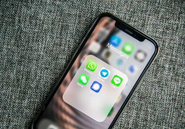 LINE「幫忙投票」是盜帳號陷阱!8月被盜通報數增加97% ,記事本不再支援2類貼文