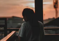 國中小學生為何會轉向「古曼童」尋求慰藉？