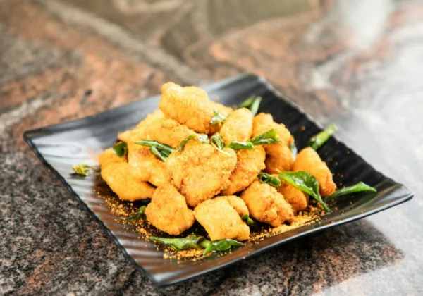 白天忍耐吃健康餐，晚上卻狂嗑鹹酥雞？醫３提問破解暴吃循環