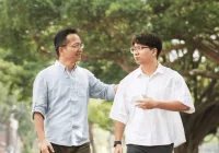 逼孩子成績的大人，究竟是為了孩子好、還是求個尊榮感？