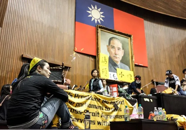 服貿抗議的陷阱，正義正確害了台灣？